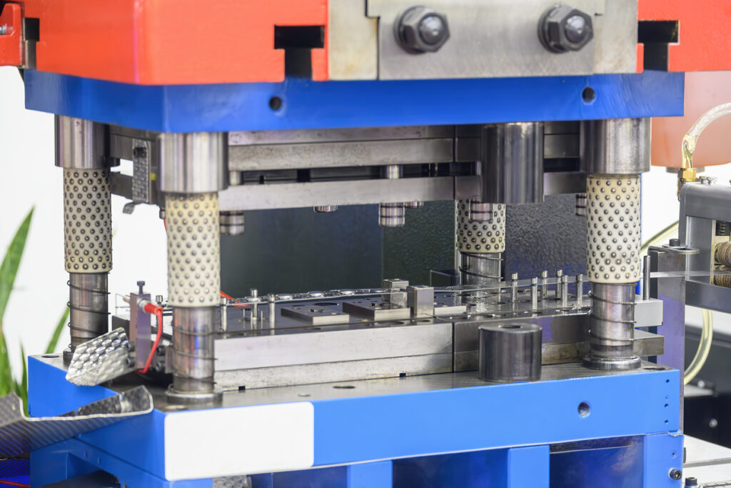 metal stamping experts using metal stamping equipment